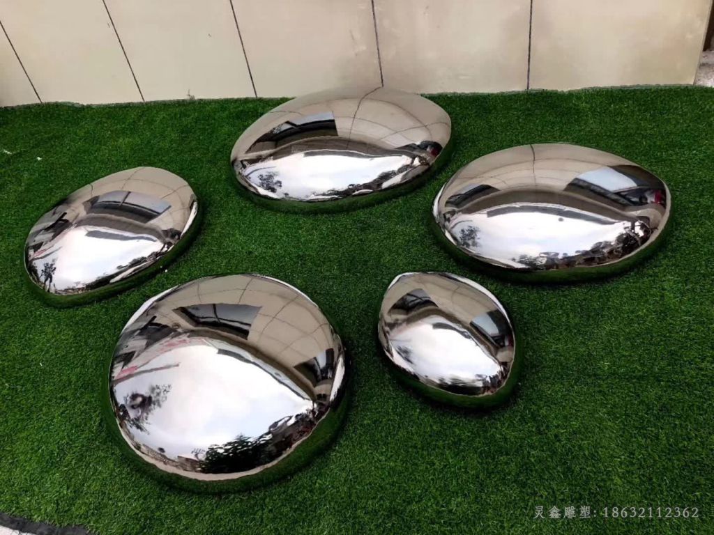 镜面不锈钢鹅卵石雕塑