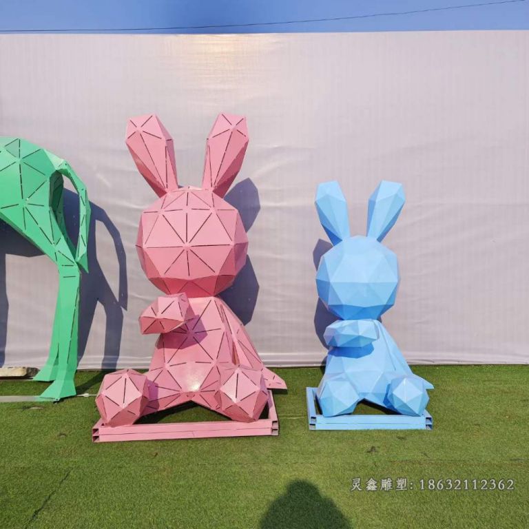 不锈钢几何兔子雕塑
