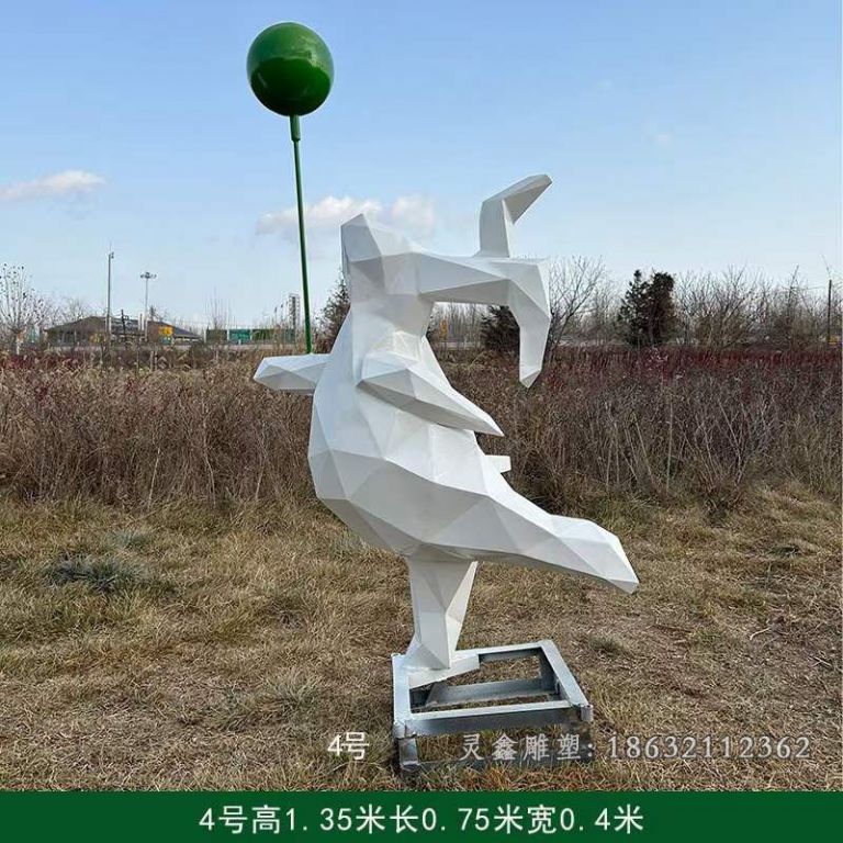 不锈钢白色气球兔子雕塑
