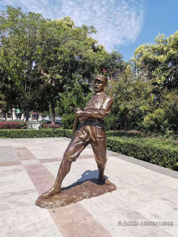 打枪红军公园铜雕