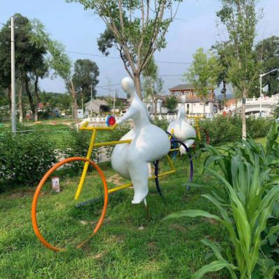 骑自行车不锈钢雕塑