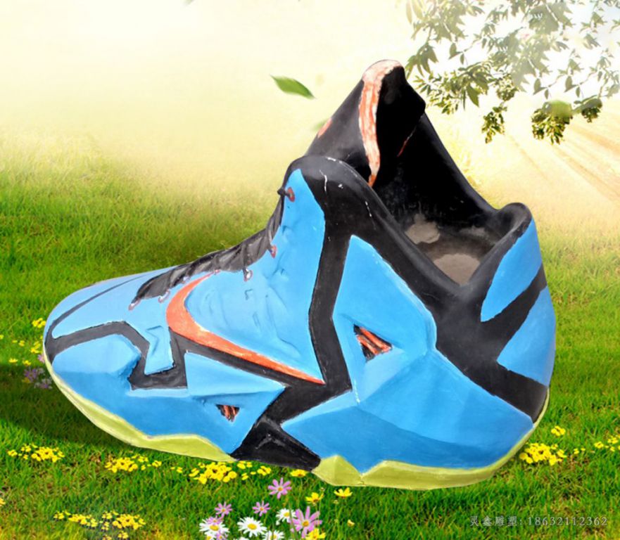 不锈钢城市彩绘雕塑