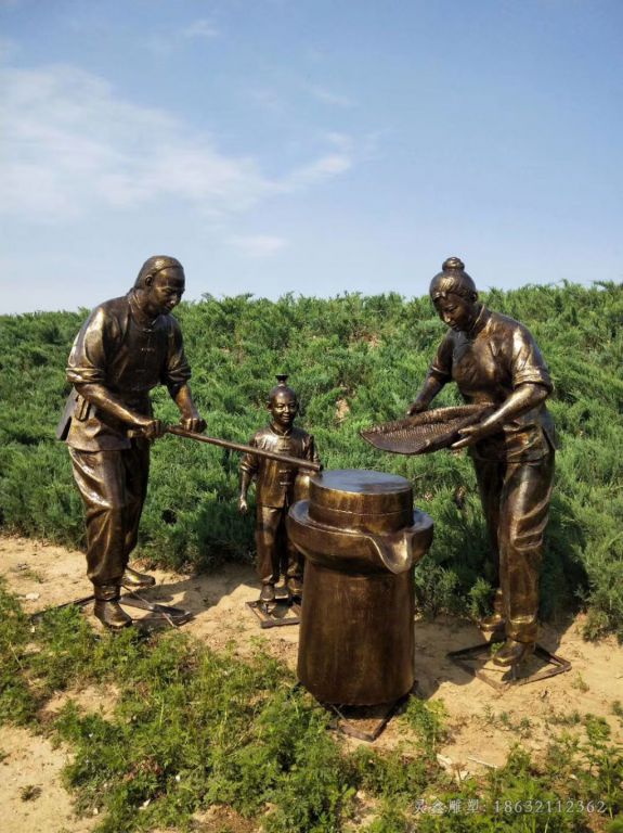 农耕装粮食人物铜雕