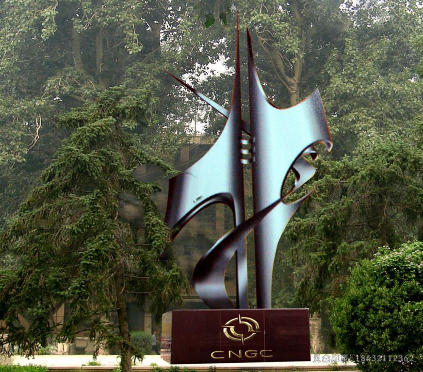 不锈钢景观镜面雕塑