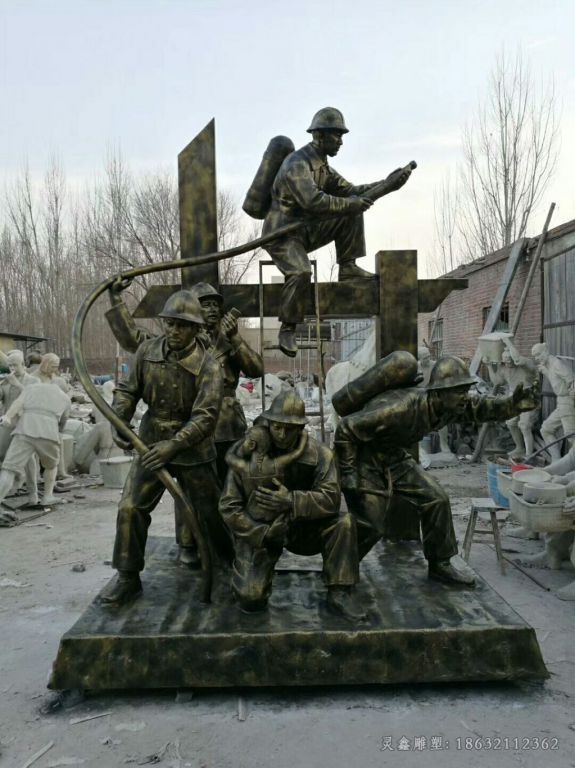 消防员人物景观铜雕