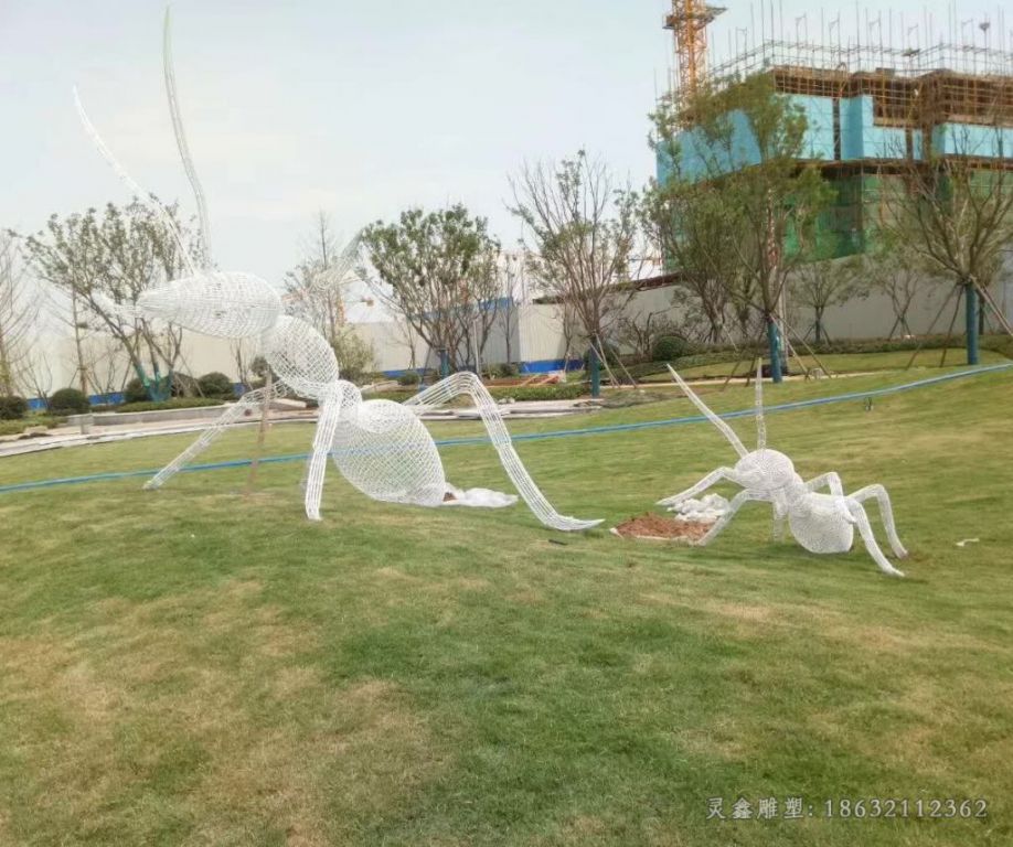 不锈钢蚂蚁标志雕塑