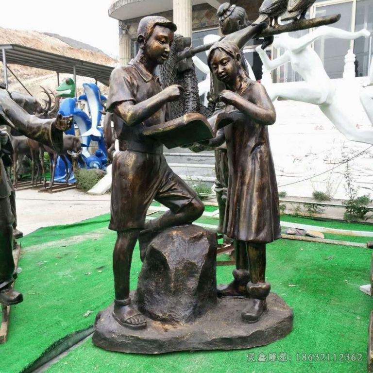 儿童看书人物铜雕