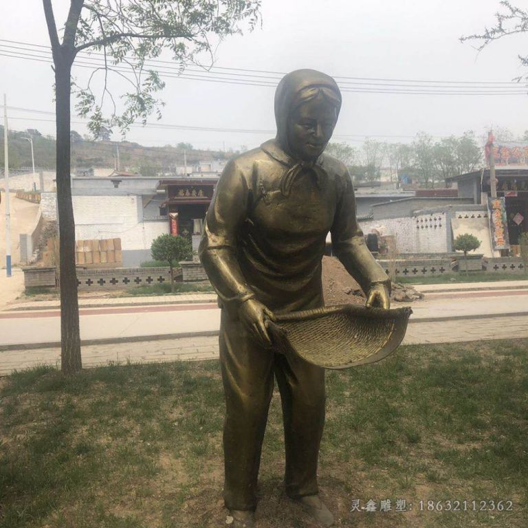 农耕装粮食人物铜雕
