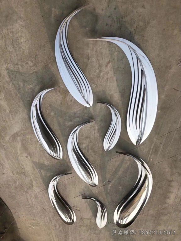 镜面鱼不锈钢雕塑