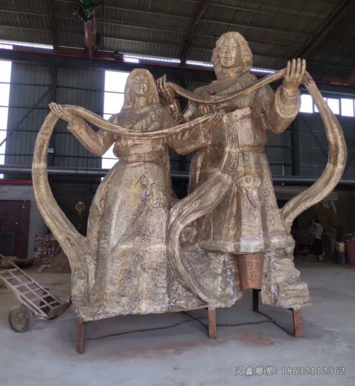 少数民族人物抽象铜雕