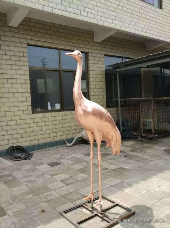 站姿仙鹤景观标志铜雕