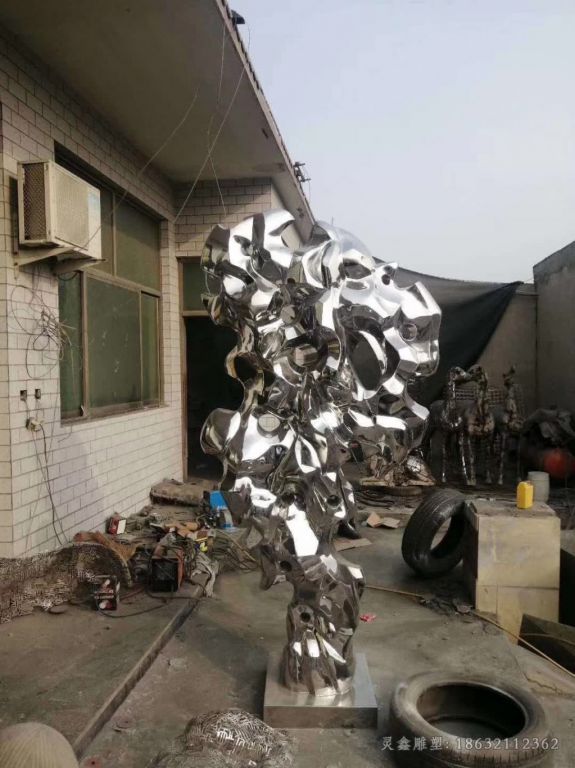 不锈钢太湖石抽象雕塑