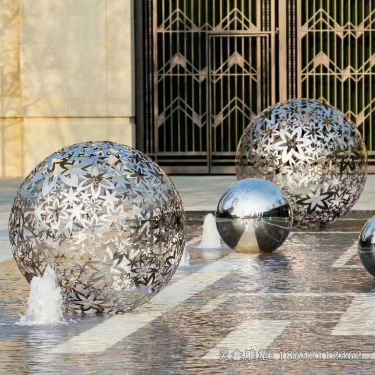 不锈钢镂空球抽象雕塑