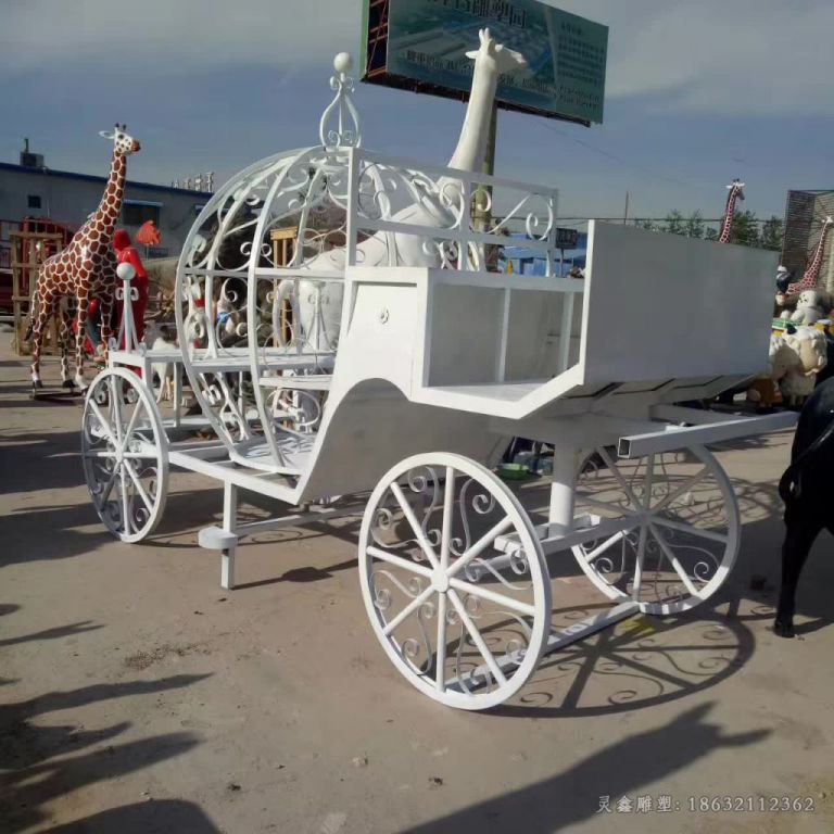 古代马车不锈钢雕塑