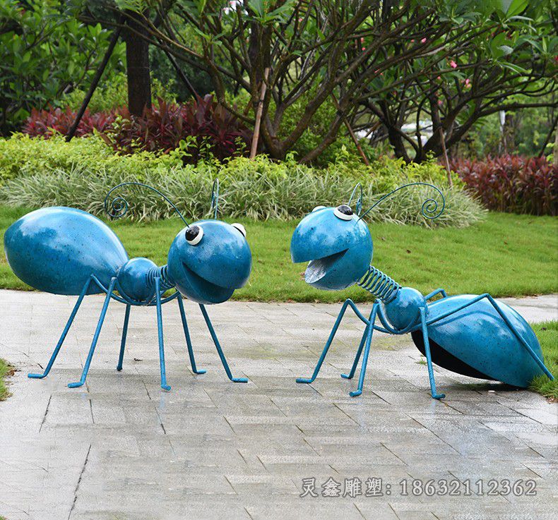 彩绘不锈钢蚂蚁雕塑