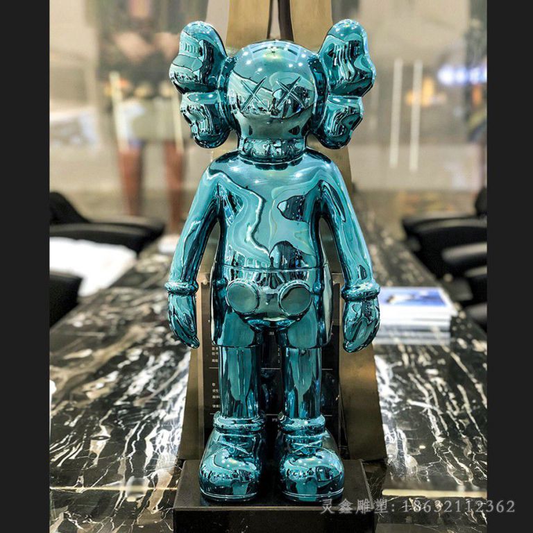 彩绘暴力熊不锈钢雕塑