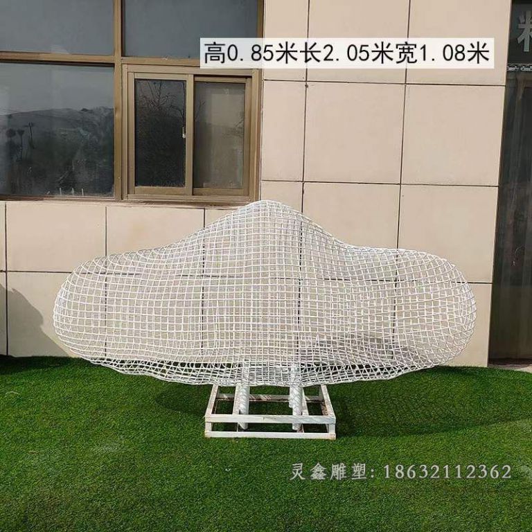 镂空云朵不锈钢抽象雕塑