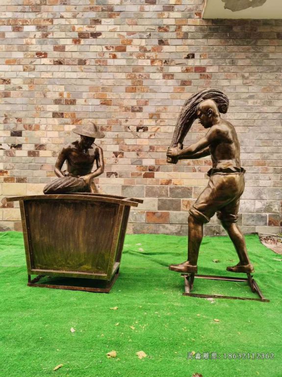 农耕文化甩麦人物铜雕