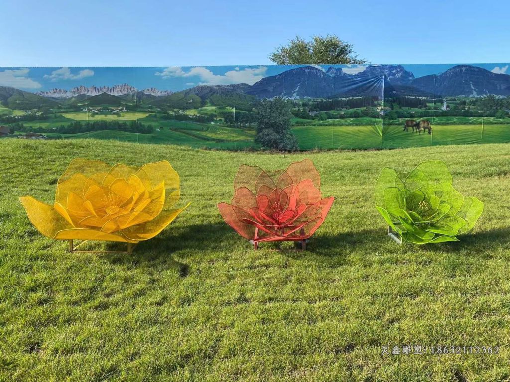 彩绘花朵不锈钢景观雕塑