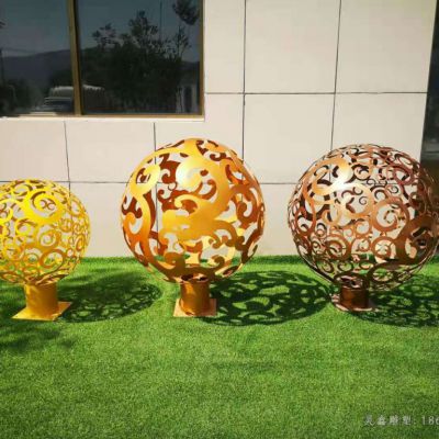 抽象不锈钢镂空球雕塑