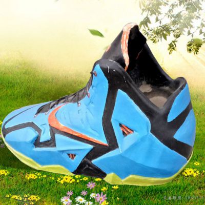 不锈钢城市彩绘雕塑