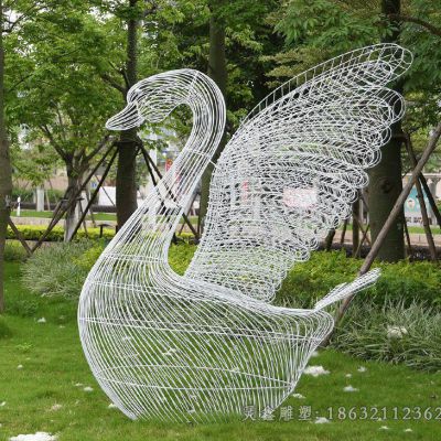 镂空不锈钢天鹅雕塑