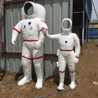 不锈钢外星人景观雕塑