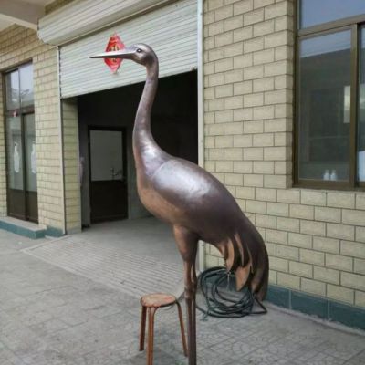 站姿仙鹤动物景观铜雕