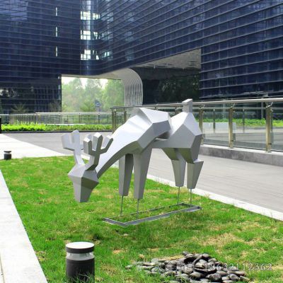 低头小鹿不锈钢雕塑